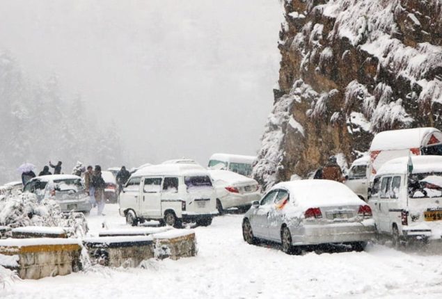 More rain, snowfall likely in tourist points in Pakistan