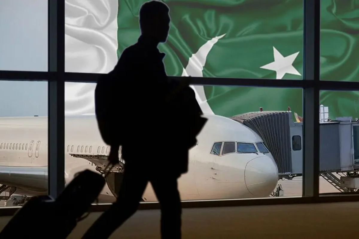 Govt Officially Began Sending Pakistanis Abroad For Jobs