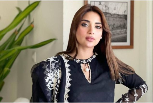 Saboor Aly Faces Traffic Woes in Karachi for ‘Two and a Half Hours’!