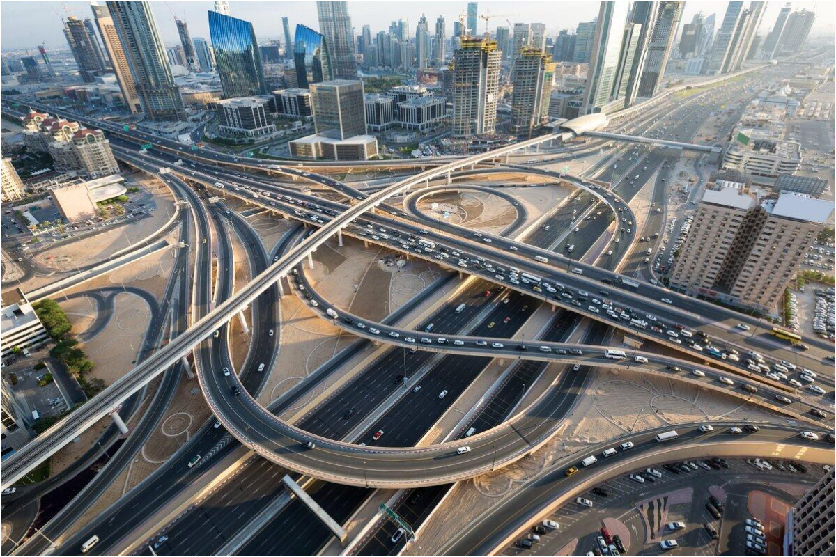 Dubai police recorded 50 accidents in just 20 minutes during rush hour