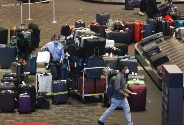 Indian Airlines are ordered to manage baggage chaos