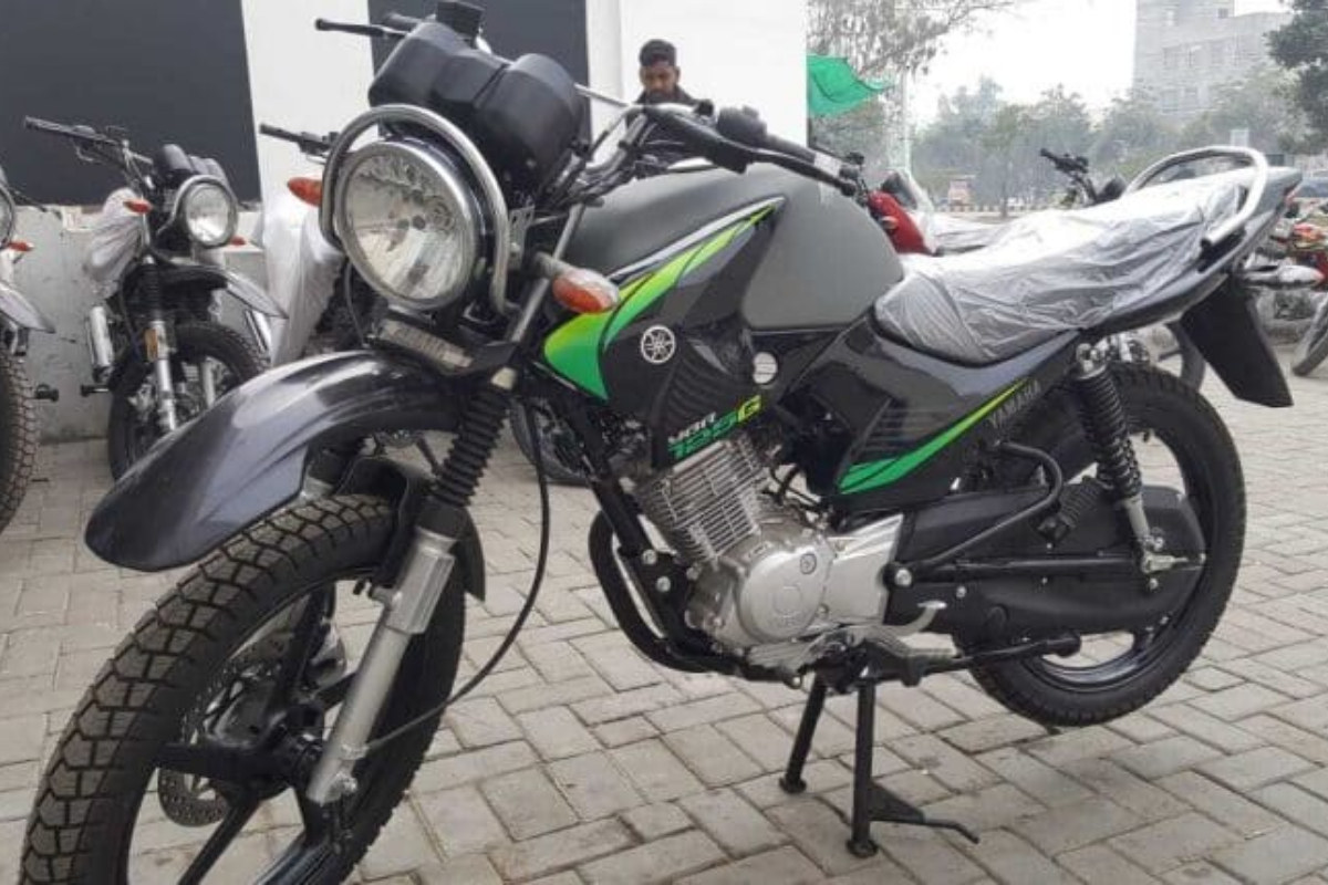 Yamaha YBR 125G Markhor-inspired sticker
