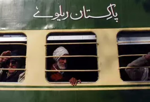 Pakistan Railways set to roll out four special trains for Eid ul-Fitr 2024