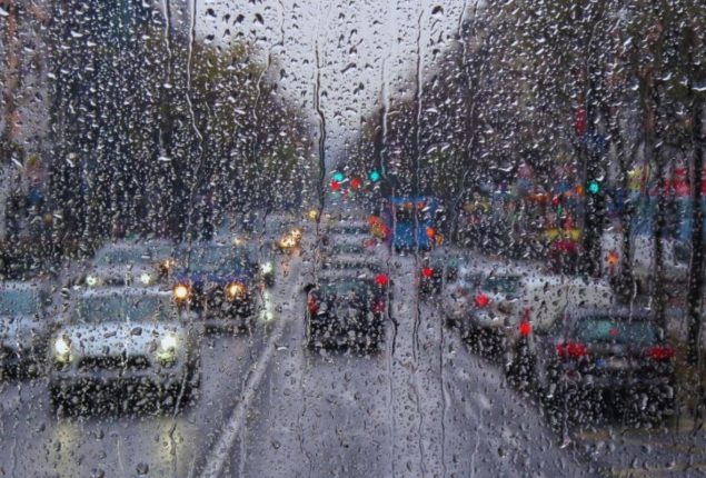 Pleasant weather in Karachi as rain covers various areas