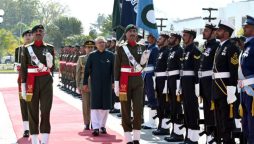 President Alvi presented farewell guard of honour