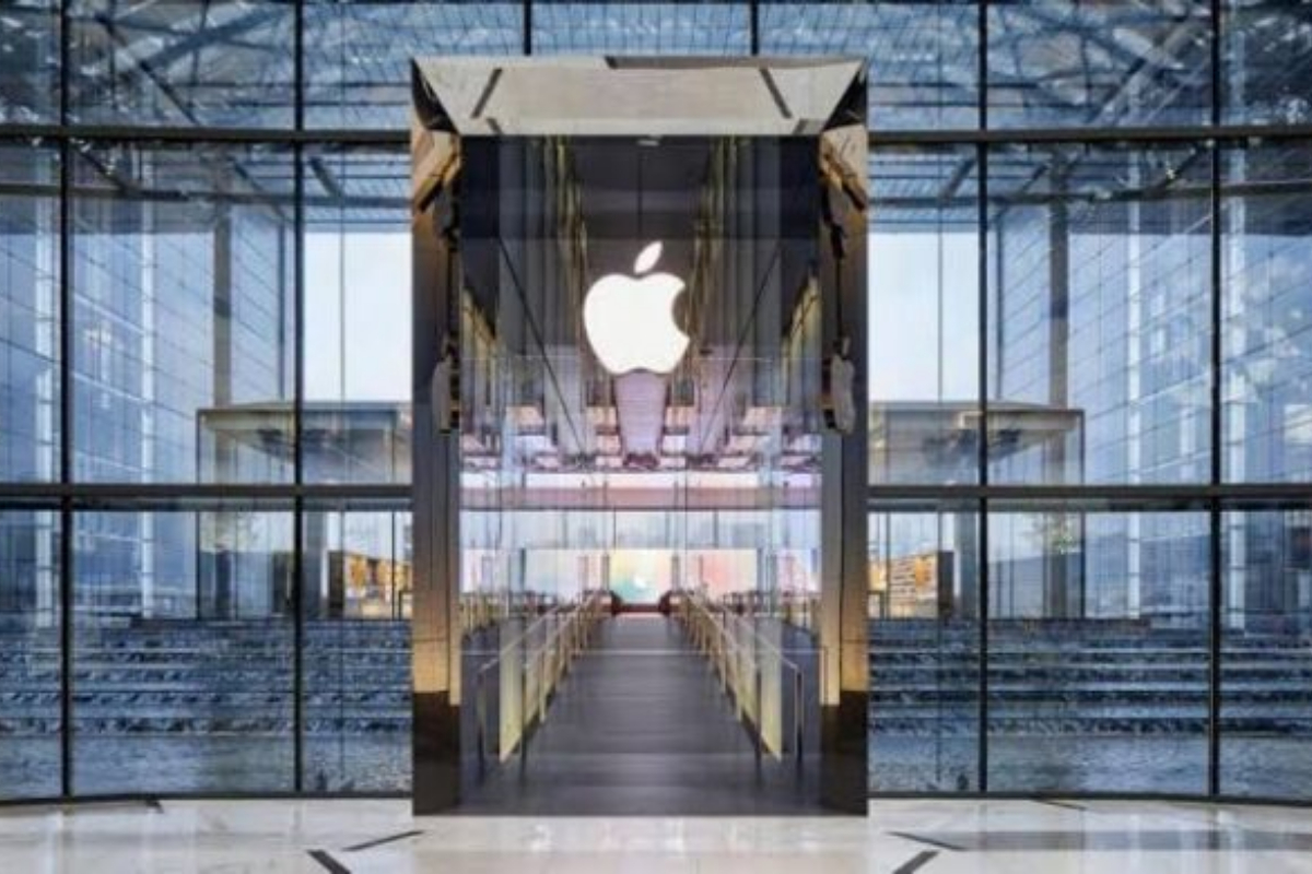 Apple Offering Positions in UAE with Salary up to 8,000 Dirhams