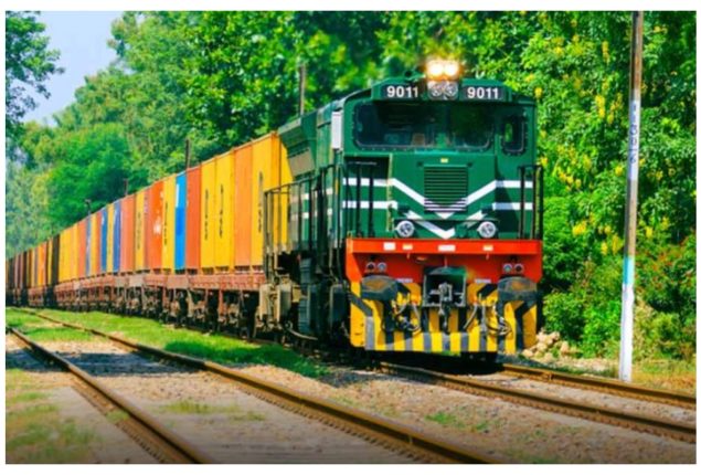 Pakistan Railways Makes History with its 2500-feet Longest Train