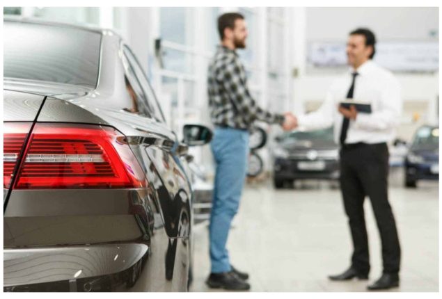 Lahore residents can now register vehicles through a mobile service