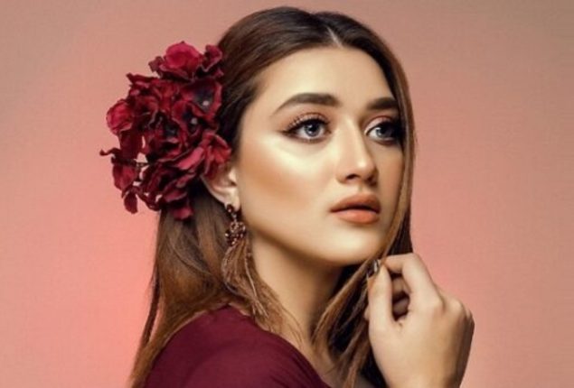 Momina Iqbal reveals the Illusion of social media society