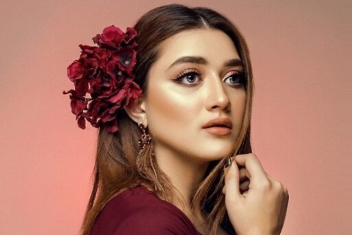 Momina Iqbal reveals the Illusion of social media society