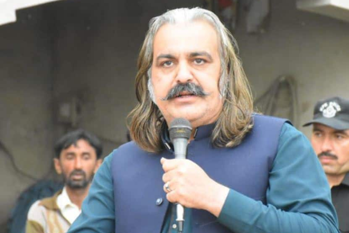 PHC suspends notice against CM KP 