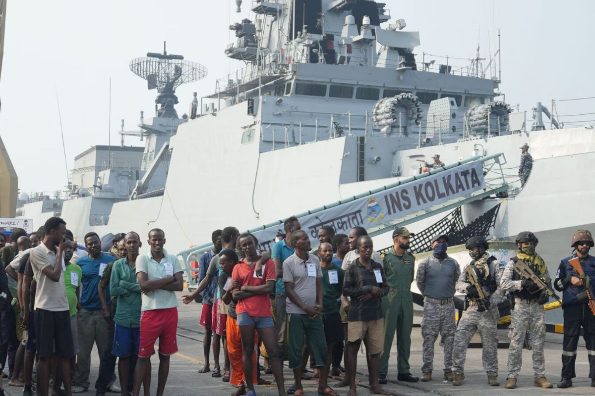 Indian Navy detains 35 Somali Pirates, remanded to 10-Day police custody