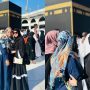 Arisha Razi Khan shares Umrah pictures with her mother