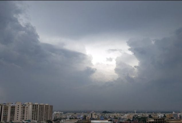 Karachi Weather Update: Enjoy Cool and Dry Conditions Today