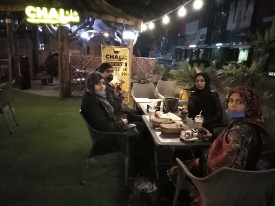 5 Best Chai Spots After Iftar in Karachi to Try This Ramadan