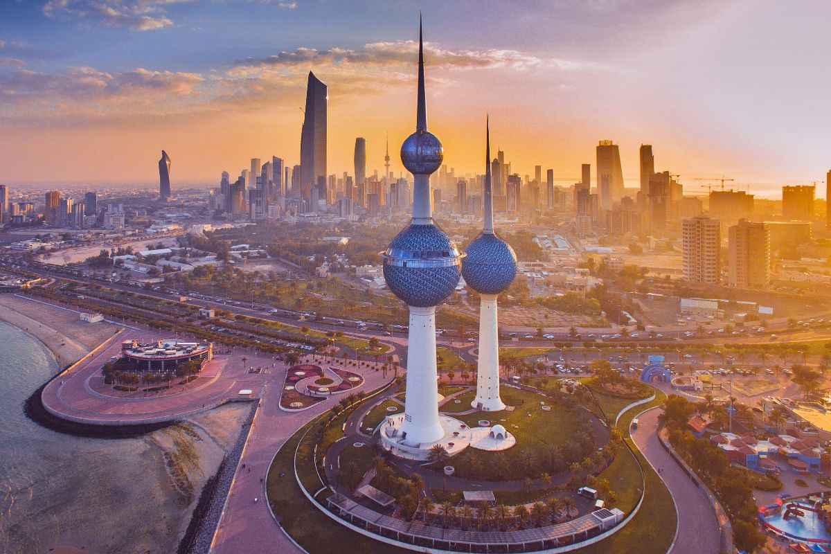 Kuwait Restarting Issuance of Work Visas