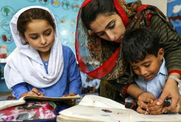 Sindh Education Department Reverses Teacher Hiring Ban