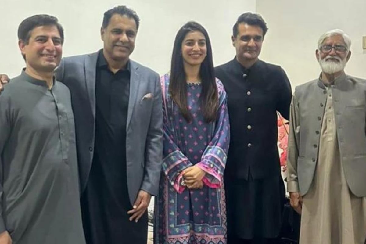 Aliya Riaz gets engaged to Waqar Younis’s younger brother