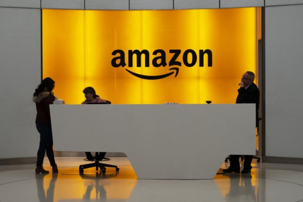 Amazon cuts hundreds of jobs in cloud computing unit