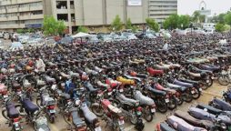 Karachi rejoices! Free parking near shopping centres till Eid