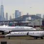United Airlines blames Boeing for $200m blowout cost