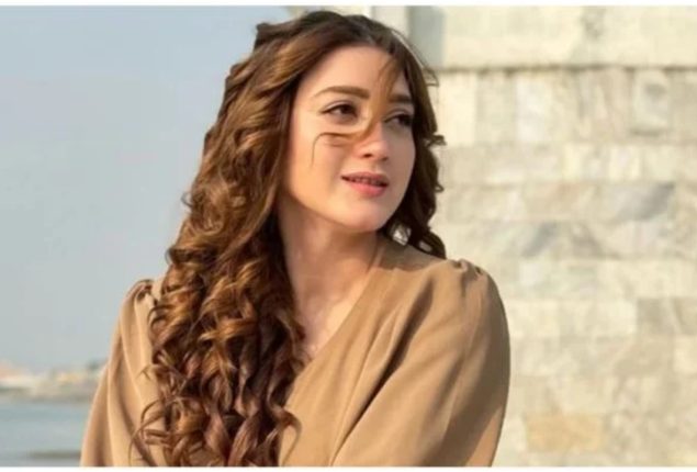 Momina Iqbal Receives Messages from Cricketers?