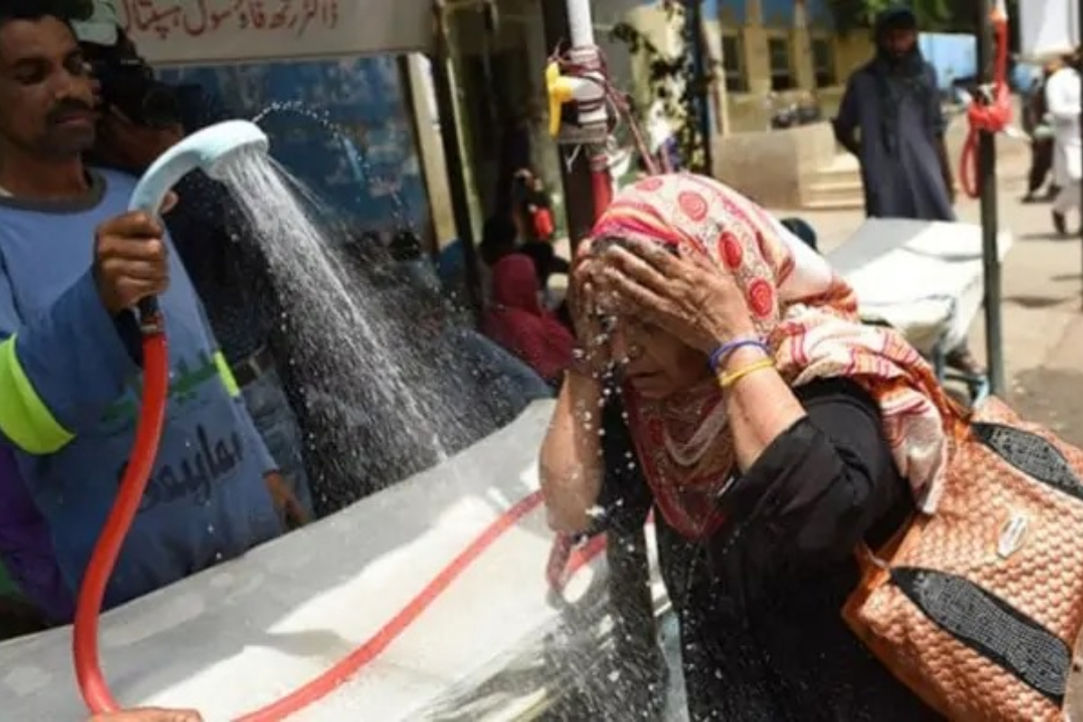 Karachi Weather Today: Hot and Humid, 80% Humidity