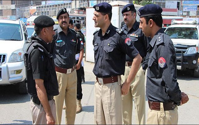 Cop injured in dacoits’ attack in Kashmore