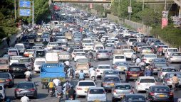 Closure of roads in Karachi causes worst traffic jam