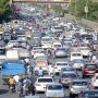 Closure of roads in Karachi causes worst traffic jam