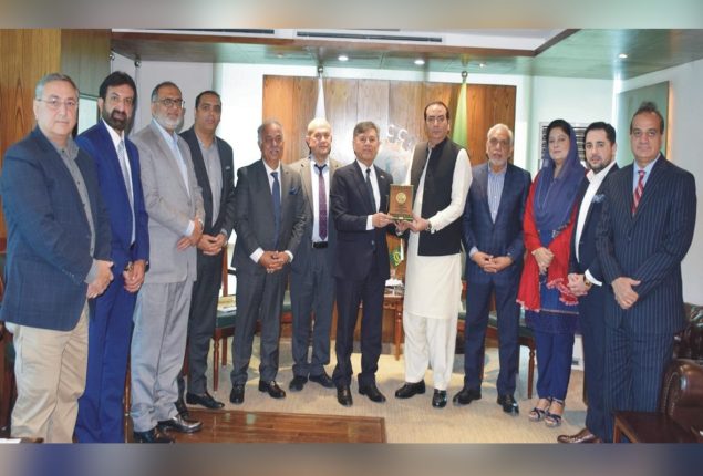 Uzbek Ambassador Oybek Arif Usmanov calls on FPCCI President Atif Ikram Sheikh