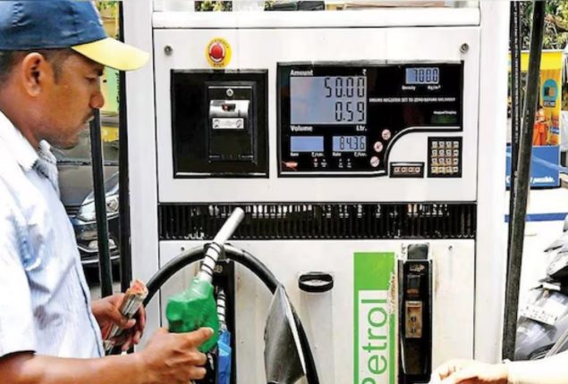 Petrol prices likely to fall in Pakistan