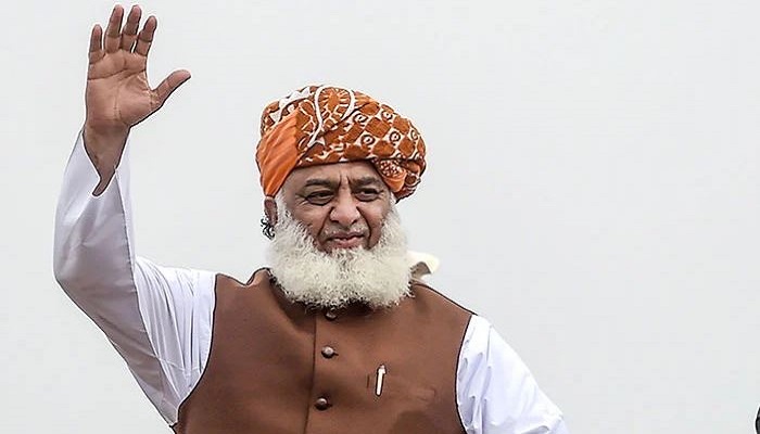Fazl says armed forces not authorized to engage in political matters