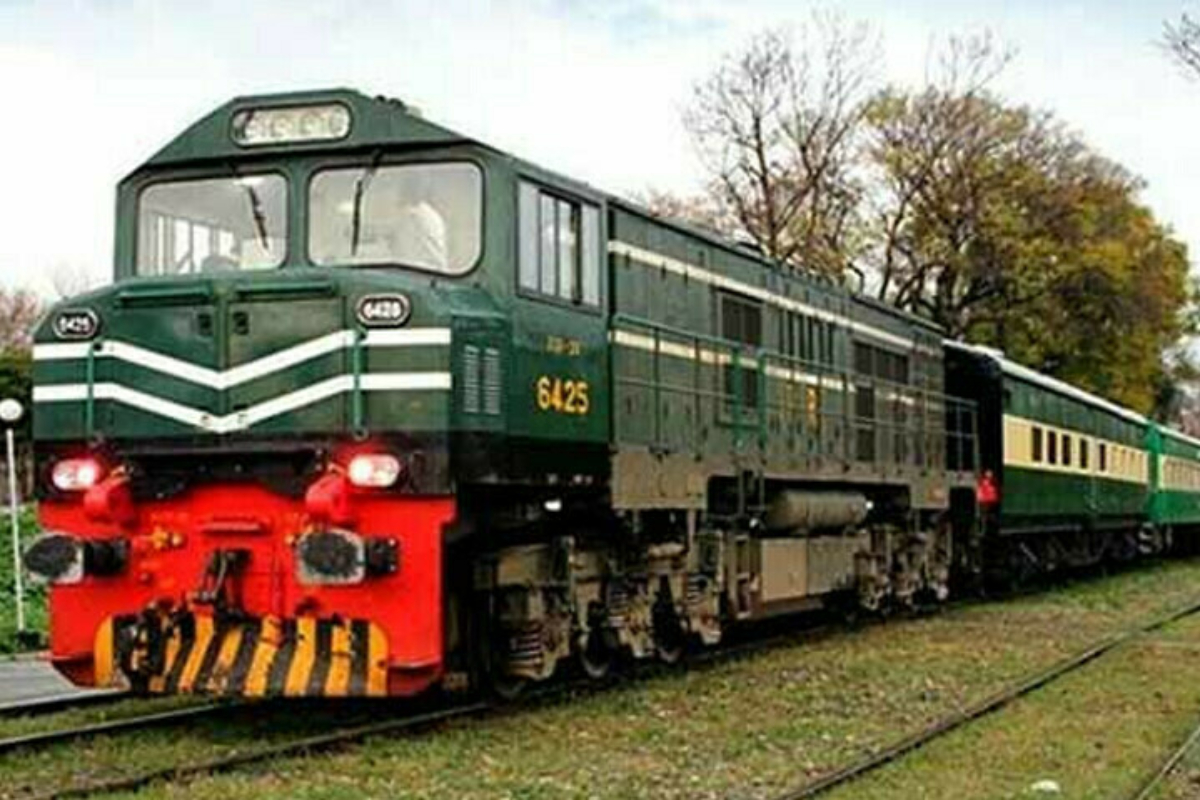Pakistan Railways Announces Special Summer Vacation Trains