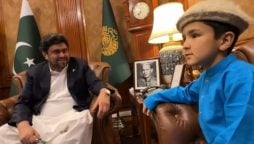 Famous vlogger Muhammad Shiraz meets with Governor of Sindh