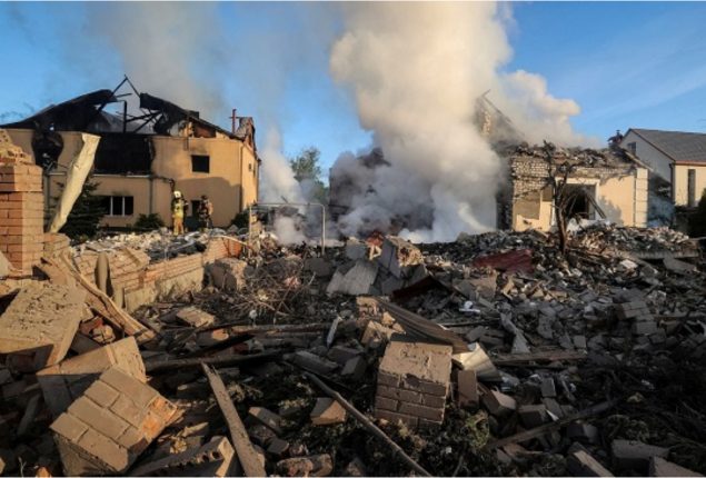 Ukraine: hundreds flee from Kharkiv area after Russia strikes