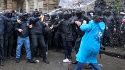 Georgia Protests: Riot police clash with demonstrators over foreign influence bill