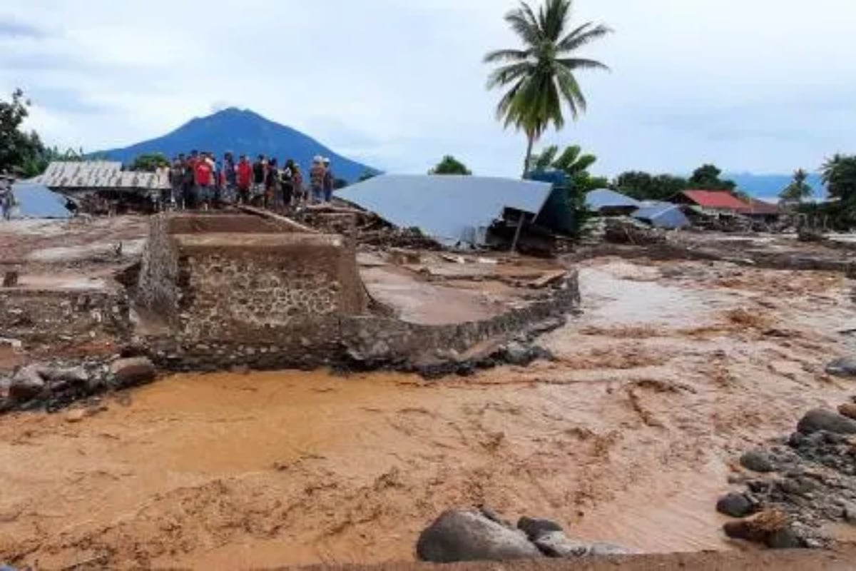Indonesia: Devastating floods claim 43 lives in West Sumatra, 15 still missing
