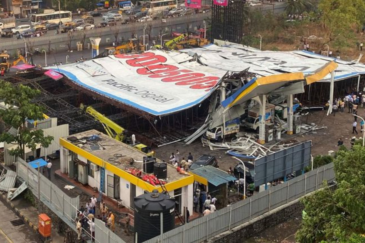 India: Mumbai billboard collapse,14 dead and dozens injured