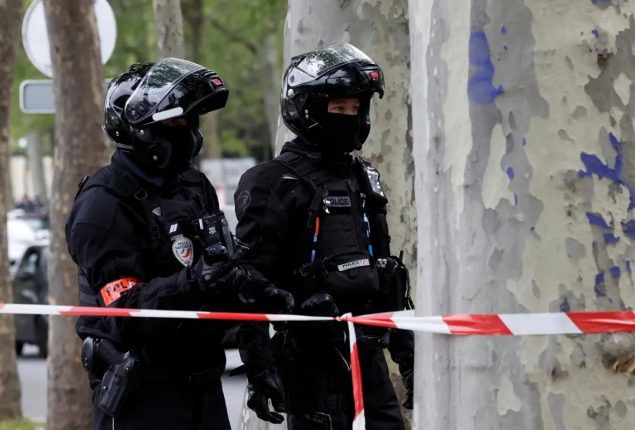 France: Two French prison officers died in inmate flight