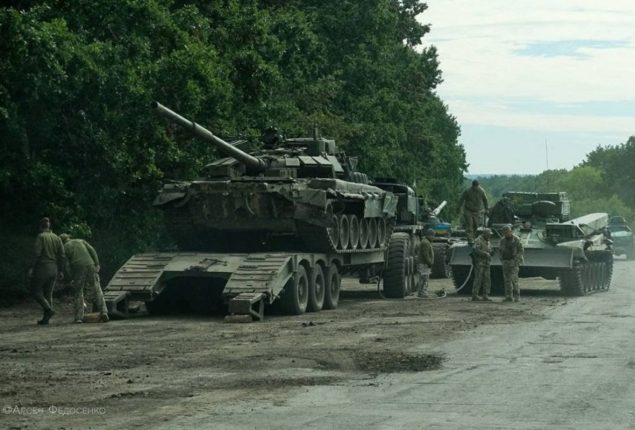 Ukrainian troops retreat in Kharkiv amid Russian offensive