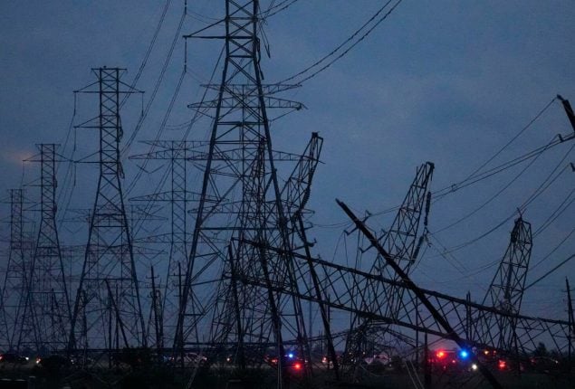 Powerful storms devastate Houston, killed Four people