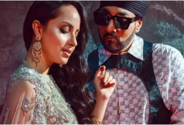 Nimra Khan Collaborates with Manj Musik for New Music Video