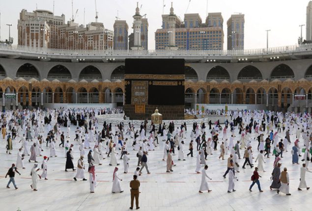 Saudi Arabia bars visit visa holders from entering Makkah during Hajj