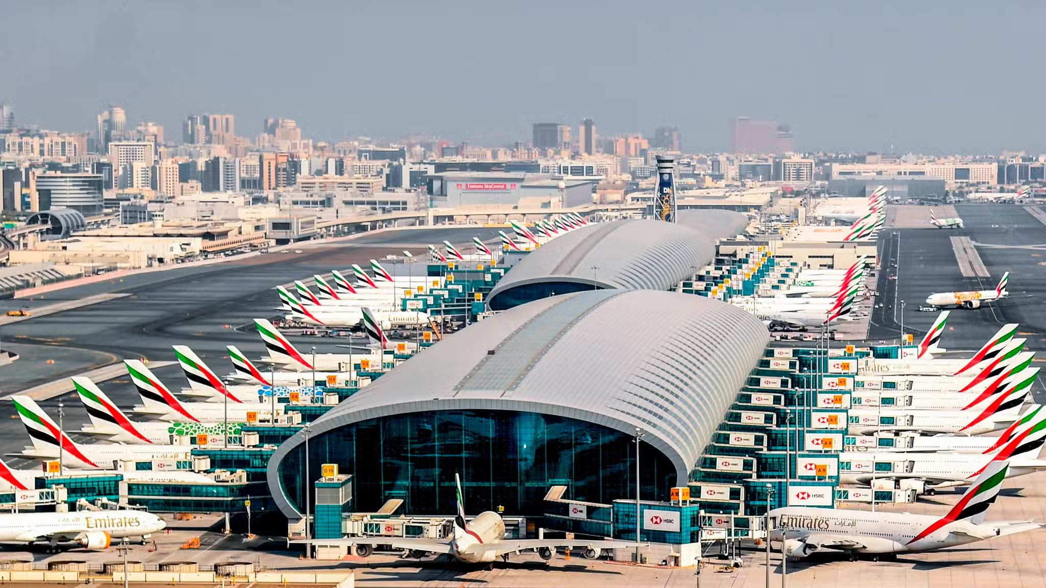 UAE Airlines Issues Advisories Amid Heavy Traffic Due to Thunderstorms