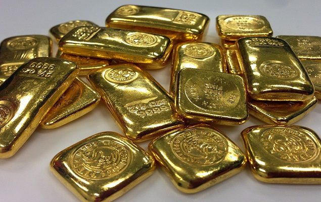 Gold rates in Pakistan fall by Rs1,900 per tola