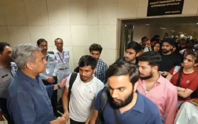 Two special flights carrying students from Kyrgyzstan arrive Islamabad, Lahore