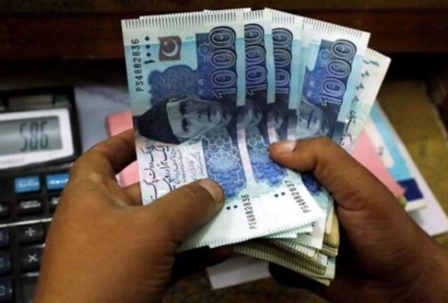 Budget 2024-25: Govt Employees Salary Expected to Increase in July 2024