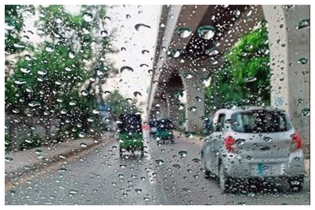 Rain Hits Karachi as Dark Clouds Appear in the City