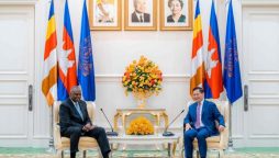 US defense secretary visits Cambodia to strengthen ties with China’s ally